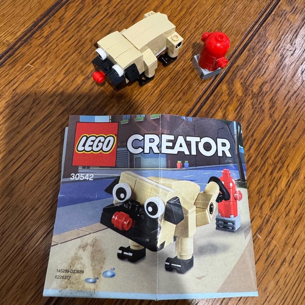 Lego pug 30542 *rare collectible*
